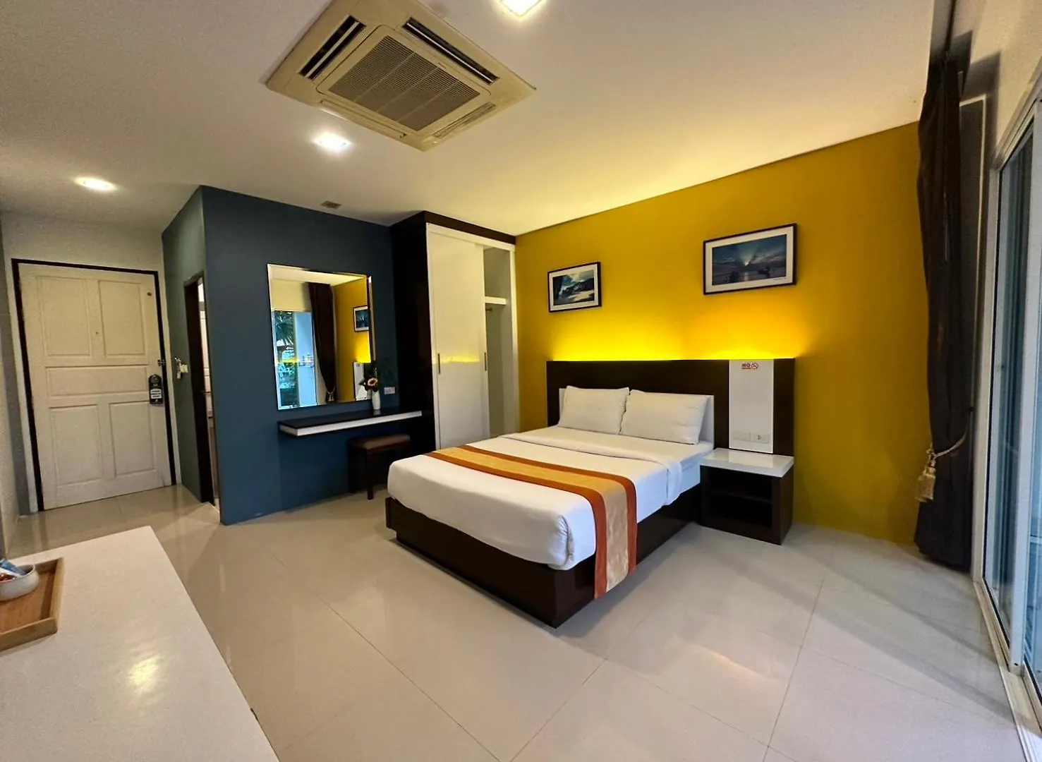Gypsy Sea View Resort- Phi Phi Island 3*, קו פי פי תאילנד